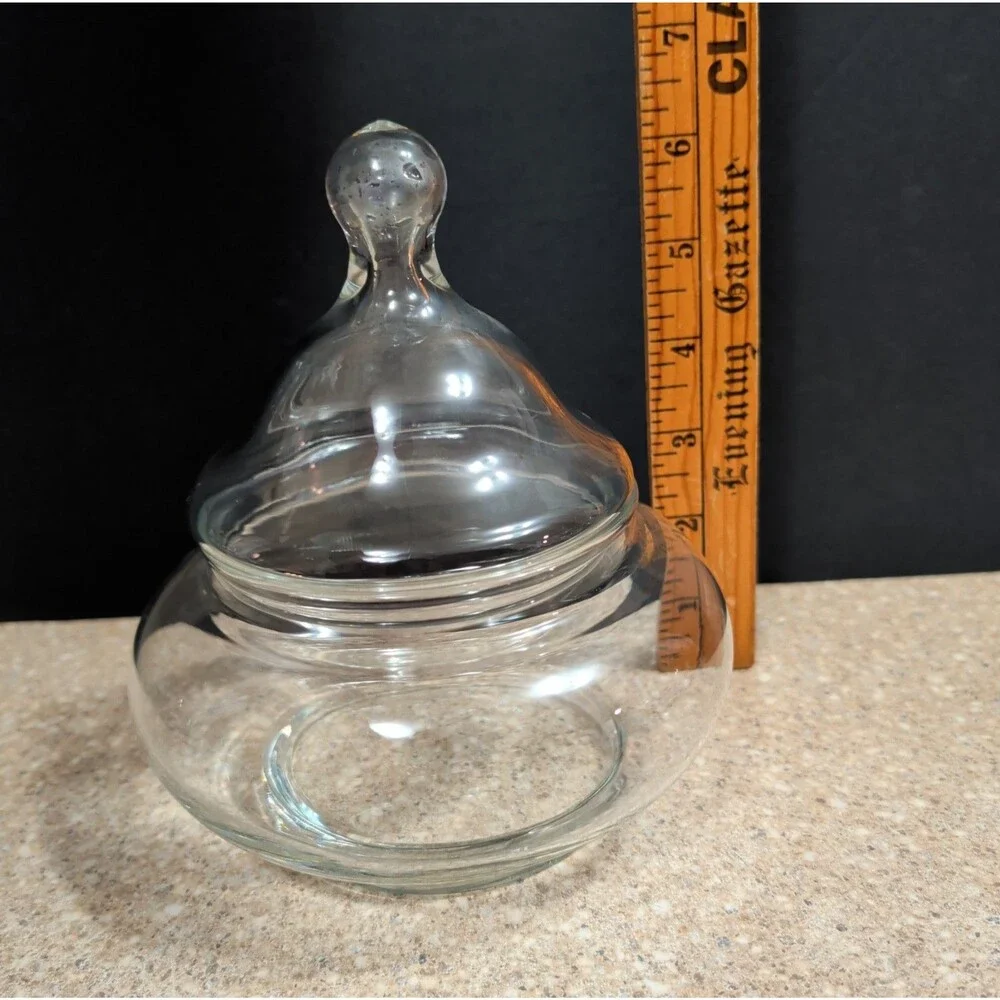 Unbranded clear glass